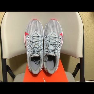 New Women’s Nike Quest 2 shoes